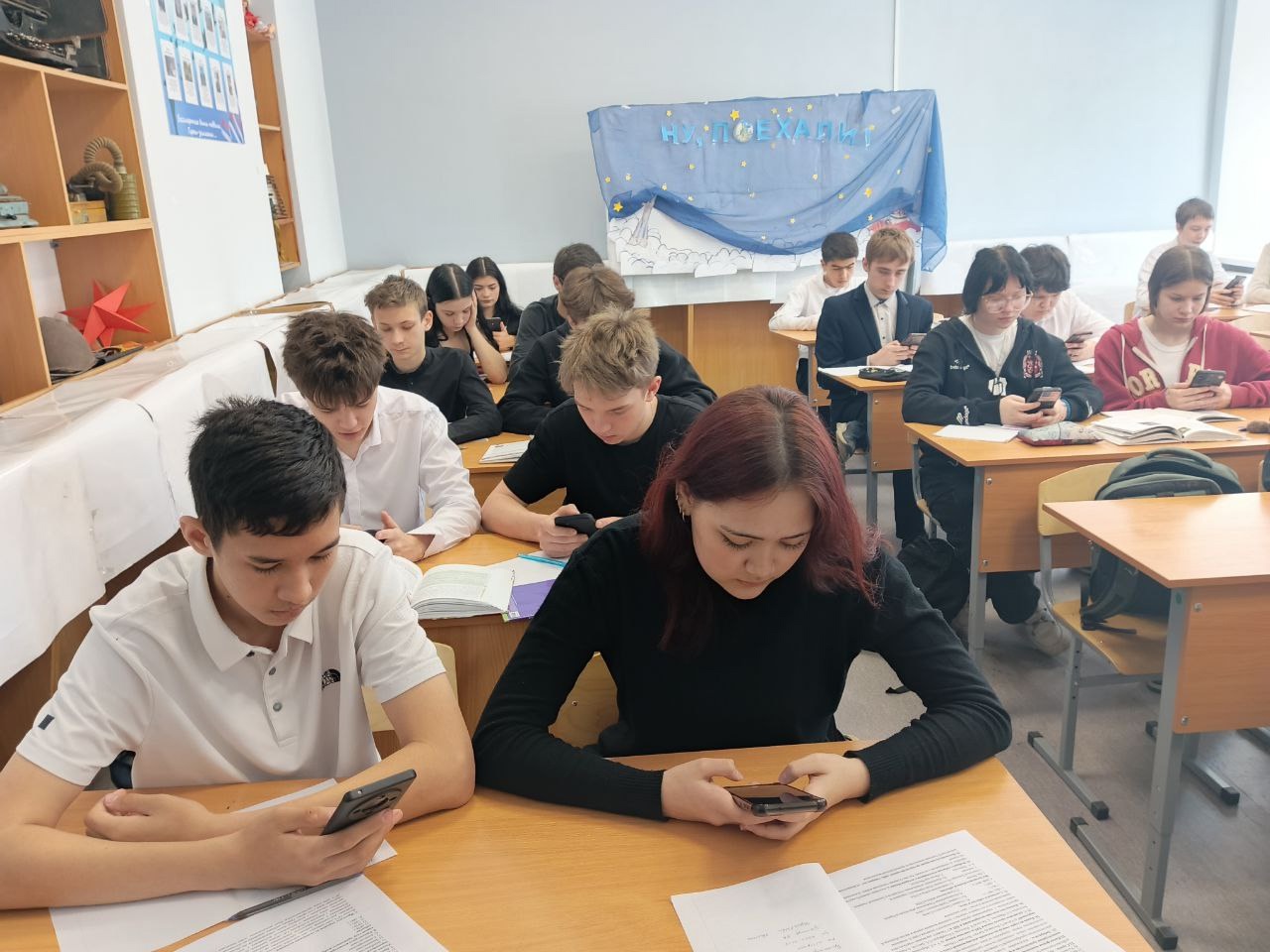 Среди учащихся проведены онлайн-квизы «Без срока давности — 2025», видеоуроки.